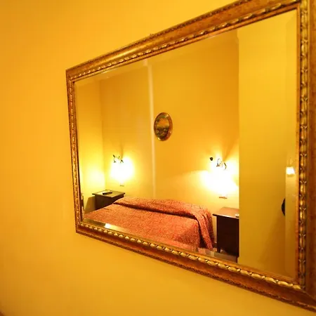 Cherubini فندق 2*