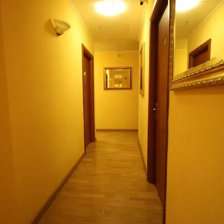 Cherubini Hotel 2*