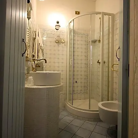 Cherubini Hotel 2*