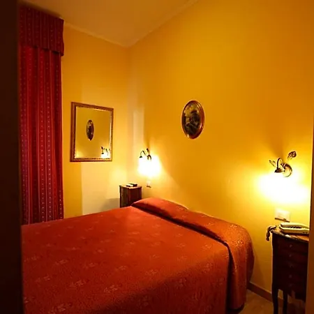 Cherubini Hotel 2*