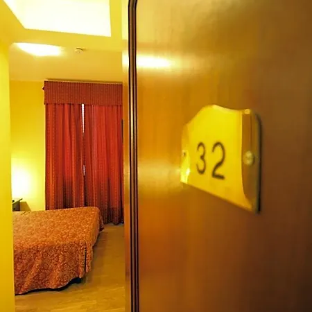 Hotel Cherubini 2*