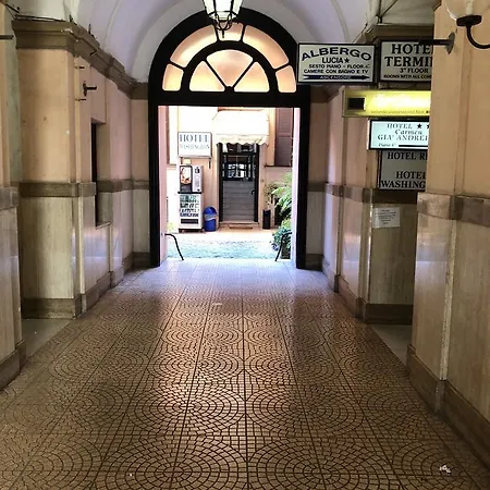 凯鲁比尼酒店 2* 罗马